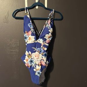 CUPSHE one piece bathing suit.  NWT